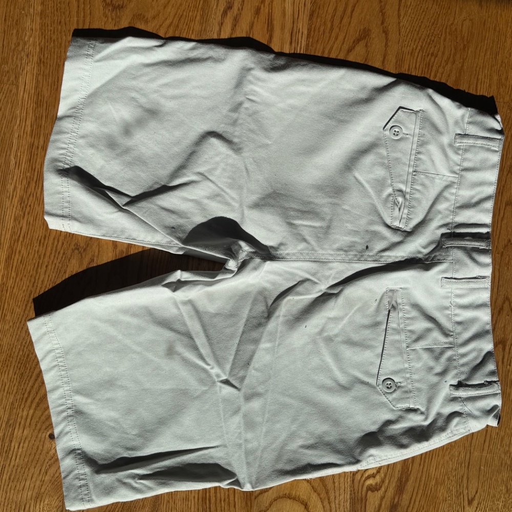 Boys shorts like new - Picture 5 of 16